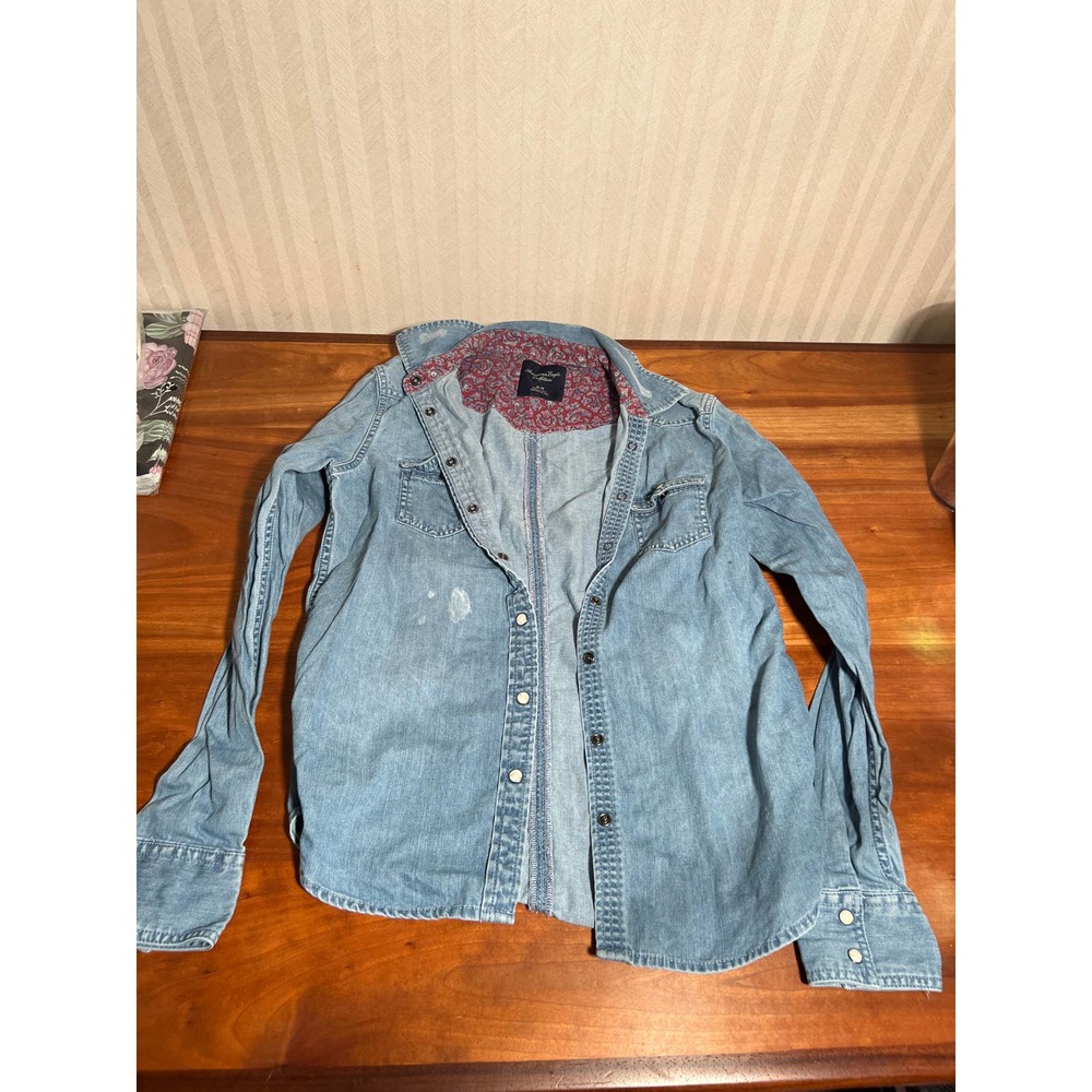American Eagle Outfitters Button Down Long Sleeve Denim Shirt Blue Size M
